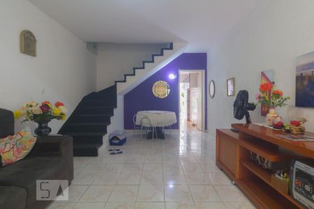 Sala de casa à venda com 2 quartos, 100m² em Vila Cordeiro, São Paulo