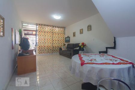 Sala de casa à venda com 2 quartos, 100m² em Vila Cordeiro, São Paulo