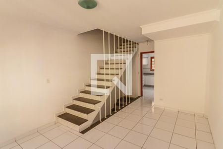 Casa de condomínio para alugar com 100m², 2 quartos e 2 vagasSala