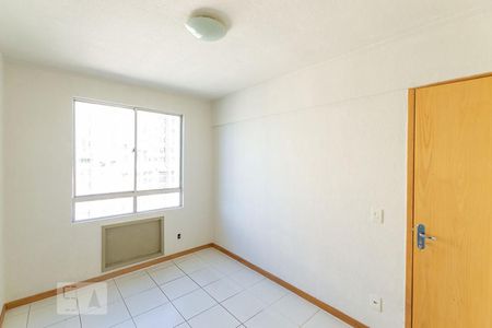 Quarto 2 de apartamento para alugar com 2 quartos, 59m² em Centro, Niterói