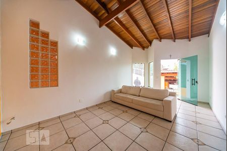 Sala de casa à venda com 3 quartos, 183m² em Vila Pires, Santo André