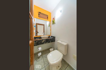 Lavabo de casa para alugar com 3 quartos, 183m² em Vila Pires, Santo André