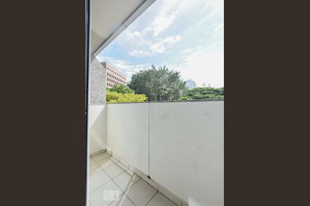 Varanda de kitnet/studio à venda com 1 quarto, 36m² em Chácara Santo Antônio, São Paulo