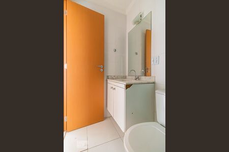 Banheiro do Corredor de apartamento à venda com 2 quartos, 67m² em Vila Porto, Barueri