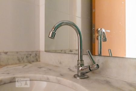 Detalhe doBanheiro do Corredor de apartamento à venda com 2 quartos, 67m² em Vila Porto, Barueri