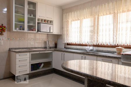 Cozinha de casa à venda com 3 quartos, 150m² em Vila Romano, São Paulo