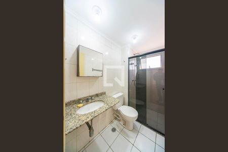 Banheiro  de apartamento para alugar com 2 quartos, 60m² em Vila Luzita, Santo André