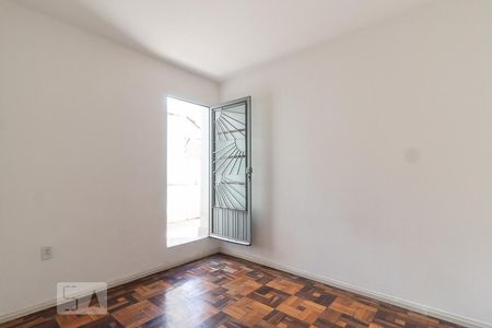 Dormitório de apartamento à venda com 3 quartos, 96m² em Navegantes, Porto Alegre