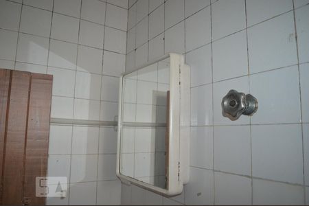 Banheiro de casa para alugar com 1 quarto, 60m² em Vila Gustavo, São Paulo