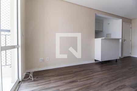 Sala de TV de apartamento para alugar com 2 quartos, 69m² em Jardim Tupanci, Barueri