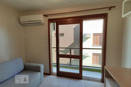 Sala de Estar de apartamento para alugar com 1 quarto, 40m² em Centro, São Leopoldo