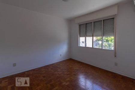 quarto 2 de apartamento para alugar com 2 quartos, 70m² em Passo da Areia, Porto Alegre