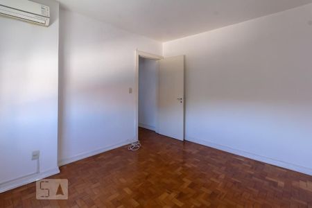 quarto 2 de apartamento para alugar com 2 quartos, 70m² em Passo da Areia, Porto Alegre