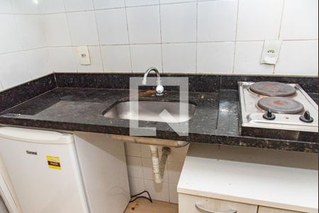 Cozinha de kitnet/studio para alugar com 1 quarto, 15m² em Cambuci, São Paulo