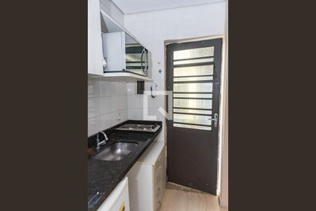 Cozinha de kitnet/studio para alugar com 1 quarto, 15m² em Cambuci, São Paulo