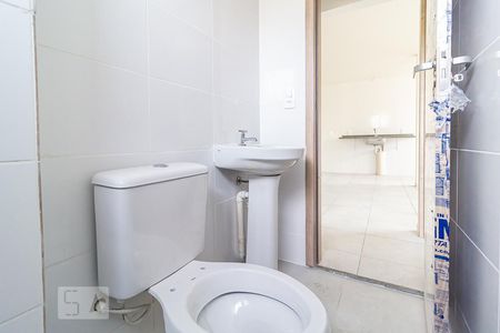 Banheiro de apartamento à venda com 2 quartos, 49m² em Tanque, Rio de Janeiro