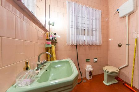 Banheiro  de casa à venda com 2 quartos, 63m² em Vila Santa Teresa, Santo André