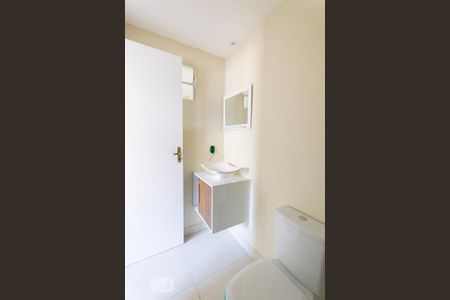 Banheiro de apartamento para alugar com 1 quarto, 27m² em Centro, Diadema