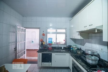 Cozinha de casa à venda com 2 quartos, 400m² em Vila Invernada, São Paulo