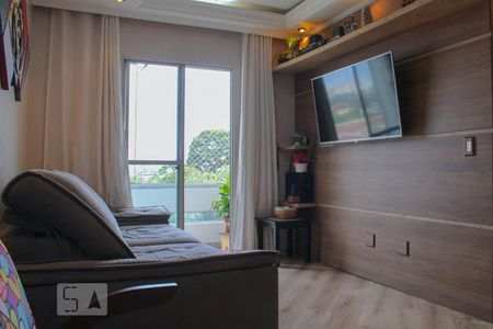 Sala de apartamento para alugar com 2 quartos, 58m² em Chácara Agrindus, Taboão da Serra