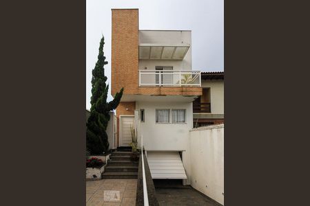 Fachada de casa à venda com 3 quartos, 250m² em Vila Mafra, São Paulo