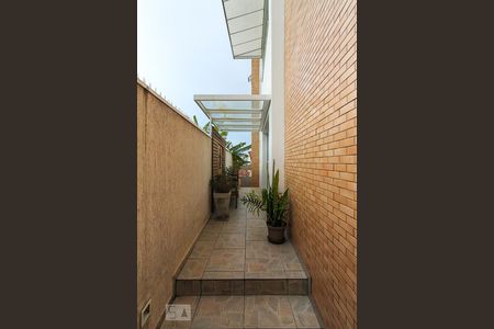 Corredor de casa à venda com 3 quartos, 250m² em Vila Mafra, São Paulo