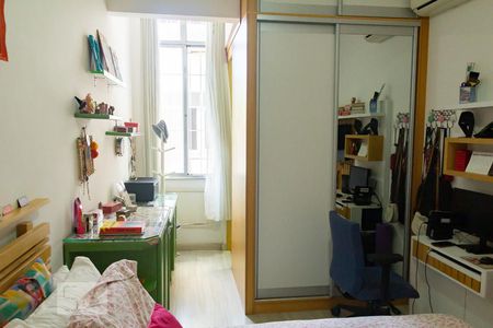 Quarto 1 suite de apartamento para alugar com 2 quartos, 68m² em Grajaú, Rio de Janeiro