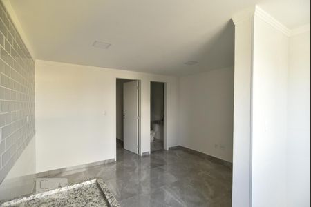 Sala e cozinha de apartamento para alugar com 1 quarto, 32m² em Vila Antonina, São Paulo