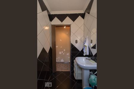 Banheiro 1 de casa à venda com 3 quartos, 178m² em Vila São Geraldo, São Paulo