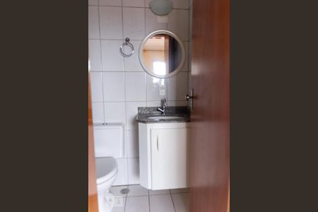 Banheiro de apartamento para alugar com 2 quartos, 51m² em Conceição, Diadema