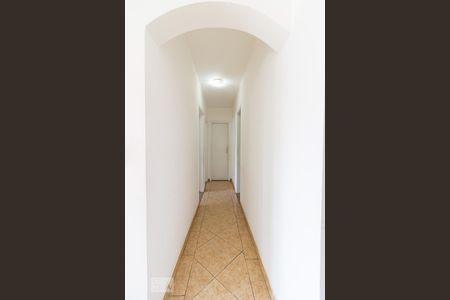 Corredor de apartamento para alugar com 2 quartos, 80m² em Centro, Guarulhos