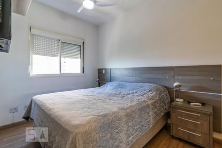 Suíte de apartamento para alugar com 2 quartos, 76m² em Jardim Tupanci, Barueri