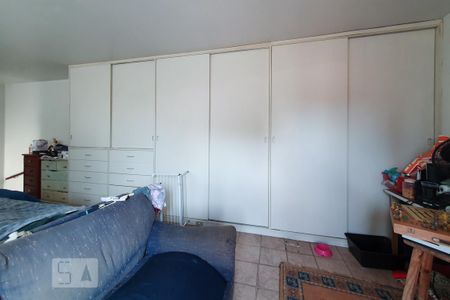 Casa à venda com 440m², 4 quartos e 3 vagas Casa à venda com 440m², 4 quartos e 3 vagasQuarto 3