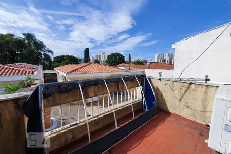 Casa à venda com 440m², 4 quartos e 3 vagas Casa à venda com 440m², 4 quartos e 3 vagasQuarto 3