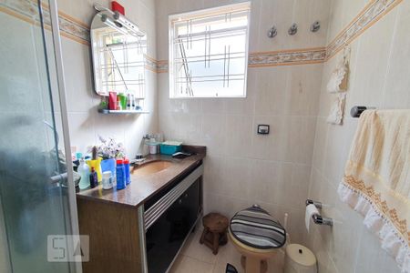Casa à venda com 440m², 4 quartos e 3 vagas Casa à venda com 440m², 4 quartos e 3 vagasBanheiro 2