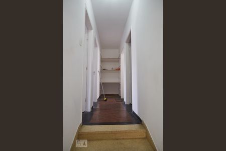 Escada de casa para alugar com 3 quartos, 160m² em Pinheiros, São Paulo