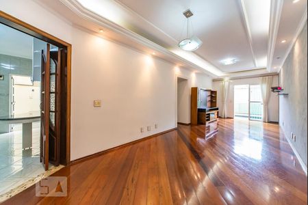 Sala de apartamento para alugar com 3 quartos, 90m² em Parque Industriário, Santo André