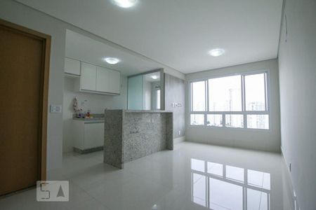 Sala de casa para alugar com 2 quartos, 66m² em Setor Bueno, Goiânia