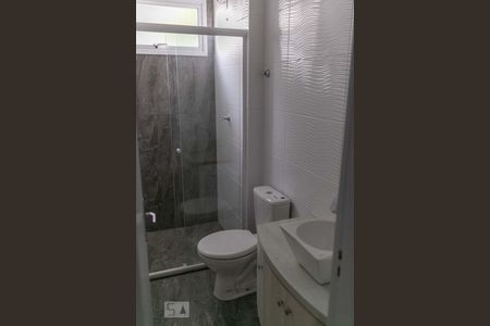 Banheiro de apartamento para alugar com 2 quartos, 67m² em Camaquã, Porto Alegre