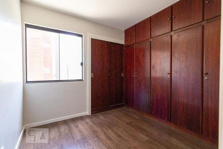 Quarto 1 de apartamento para alugar com 3 quartos, 65m² em Taguatinga Sul (taguatinga), Brasília