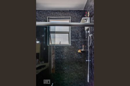 Chuveiro Banheiro Social de apartamento à venda com 2 quartos, 84m² em Centro, Belo Horizonte
