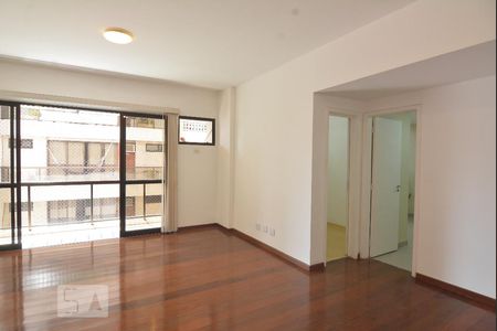 Sala de apartamento para alugar com 2 quartos, 100m² em Botafogo, Rio de Janeiro