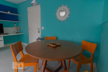 Sala de apartamento para alugar com 1 quarto, 49m² em Santo Amaro, São Paulo