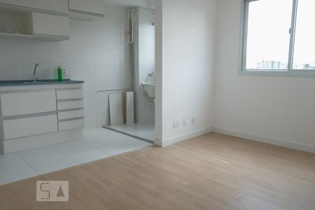 Sala de apartamento para alugar com 2 quartos, 41m² em Itaquera, São Paulo