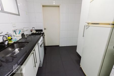 Cozinha de apartamento à venda com 3 quartos, 120m² em Perdizes, São Paulo