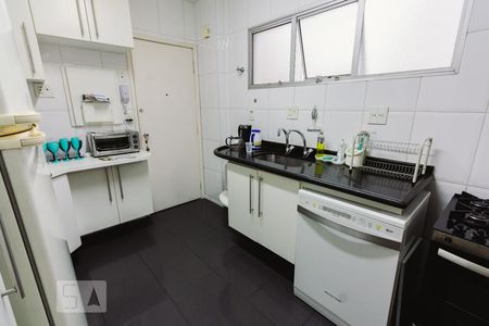 Cozinha de apartamento à venda com 3 quartos, 120m² em Perdizes, São Paulo