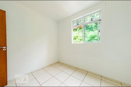 Quarto 2 de apartamento para alugar com 2 quartos, 51m² em Carlos Prates, Belo Horizonte