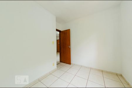 Quarto 2 de apartamento para alugar com 2 quartos, 51m² em Carlos Prates, Belo Horizonte