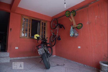 Casa à venda com 175m², 2 quartos e 1 vaga Casa à venda com 175m², 2 quartos e 1 vagaGaragem