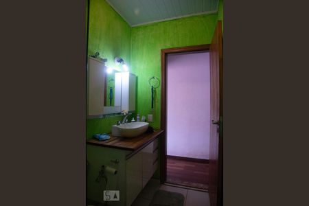 Casa à venda com 175m², 2 quartos e 1 vaga Casa à venda com 175m², 2 quartos e 1 vagaBanheiro